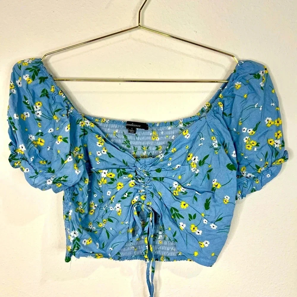 🆕 Ambiance Apparel Blue Floral Center Synch Crop Top